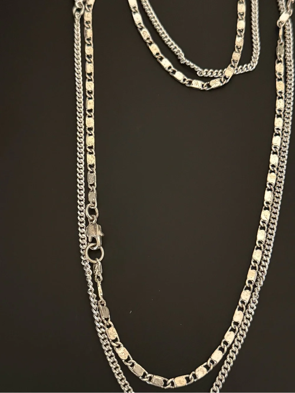 Silver‎ Tone Chains Necklace with Amber Glass Pendant (B1)